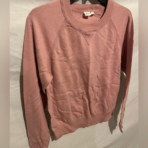 Women’s GAP classic sweater